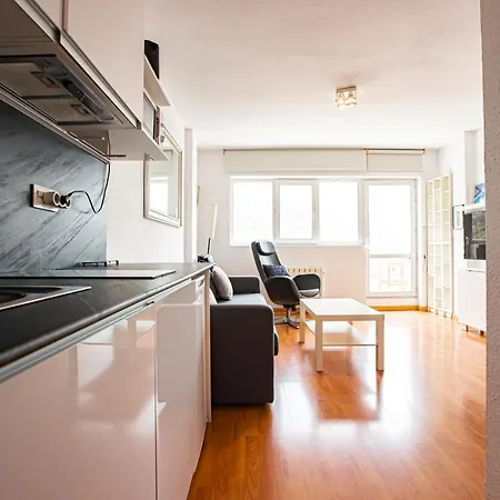 Apartment Holidays, Mont Blanc Estudio En Pradollano & Parking Sierra Nevada