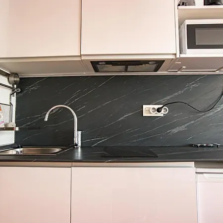 Holidays, Mont Blanc Estudio En Pradollano & Parking Apartment