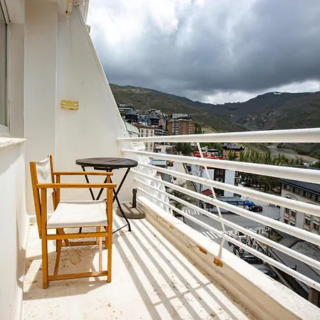 Holidays, Mont Blanc Estudio En Pradollano & Parking